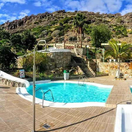 Casa Ursula - Monsenor Apts *