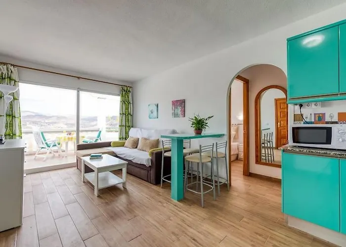 Casa Ursula - Monsenor Apts شقة